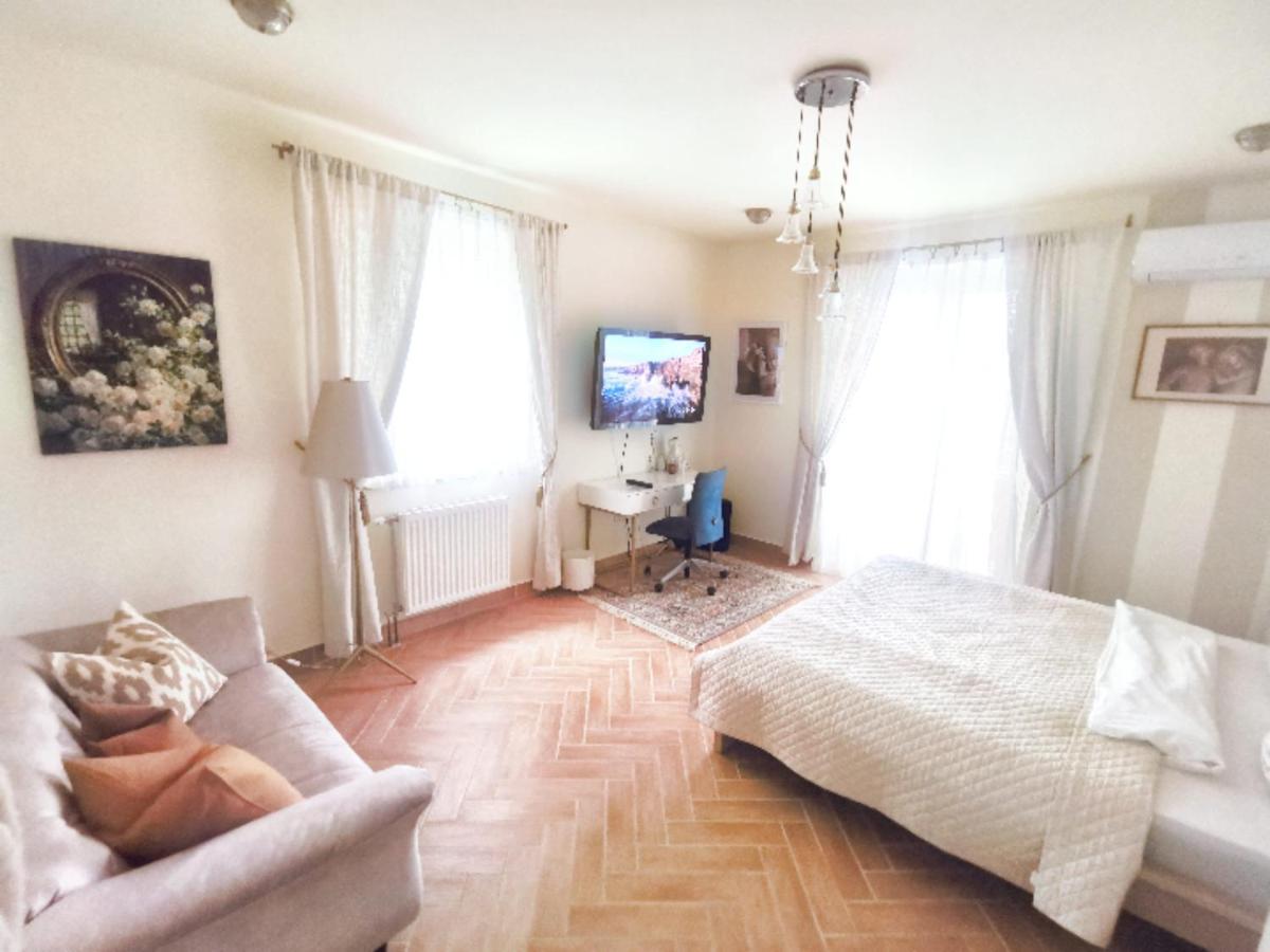 Bellevue Apartment With Ac & Heating & Terrace Budapest Ngoại thất bức ảnh